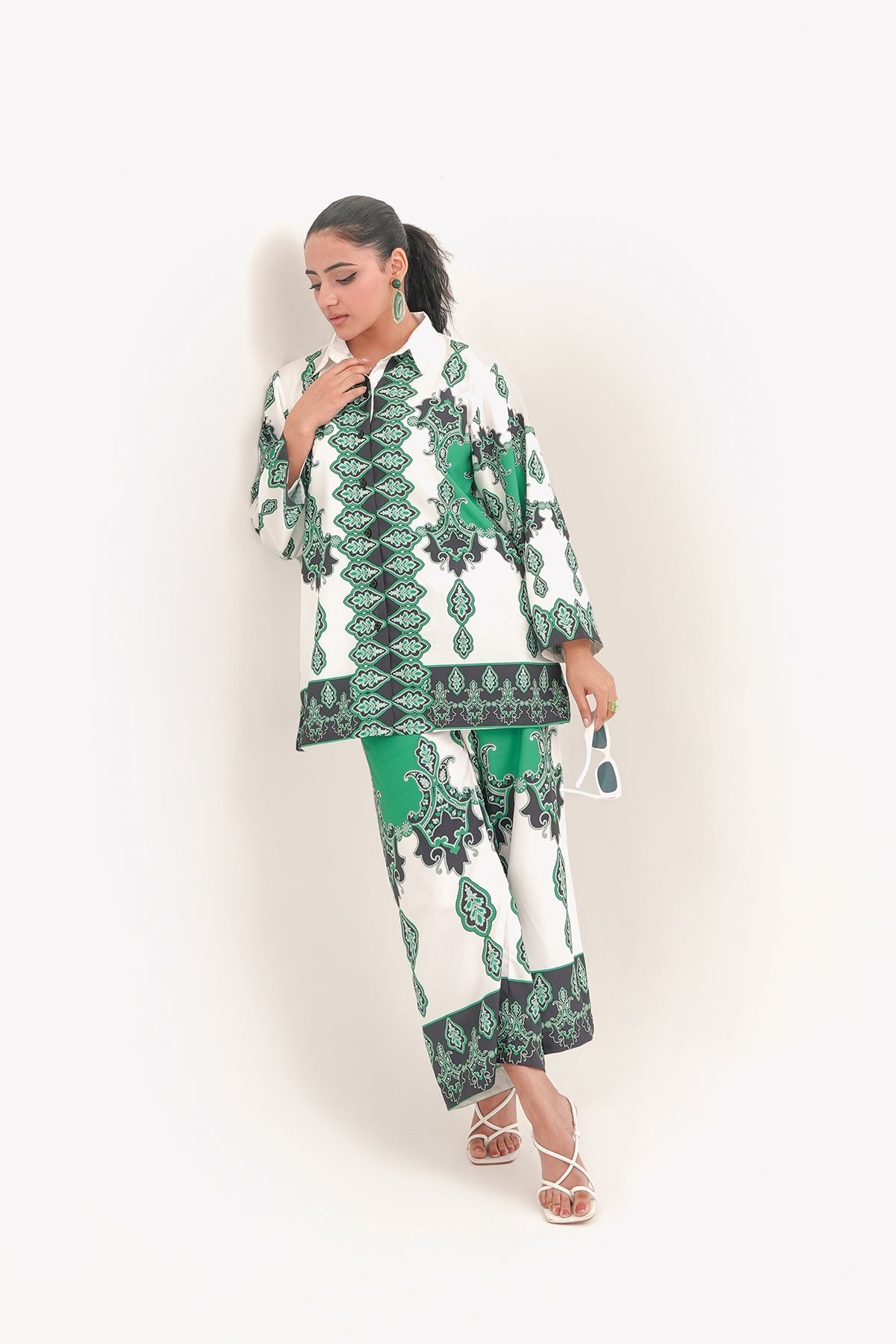 Vivid Vine Shamrock Co-Ord WOMEN kaavionline