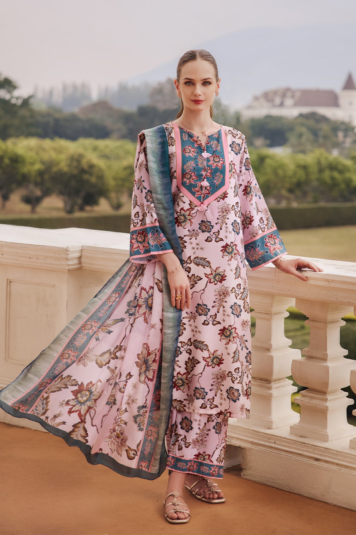 TOILE Three-Piece