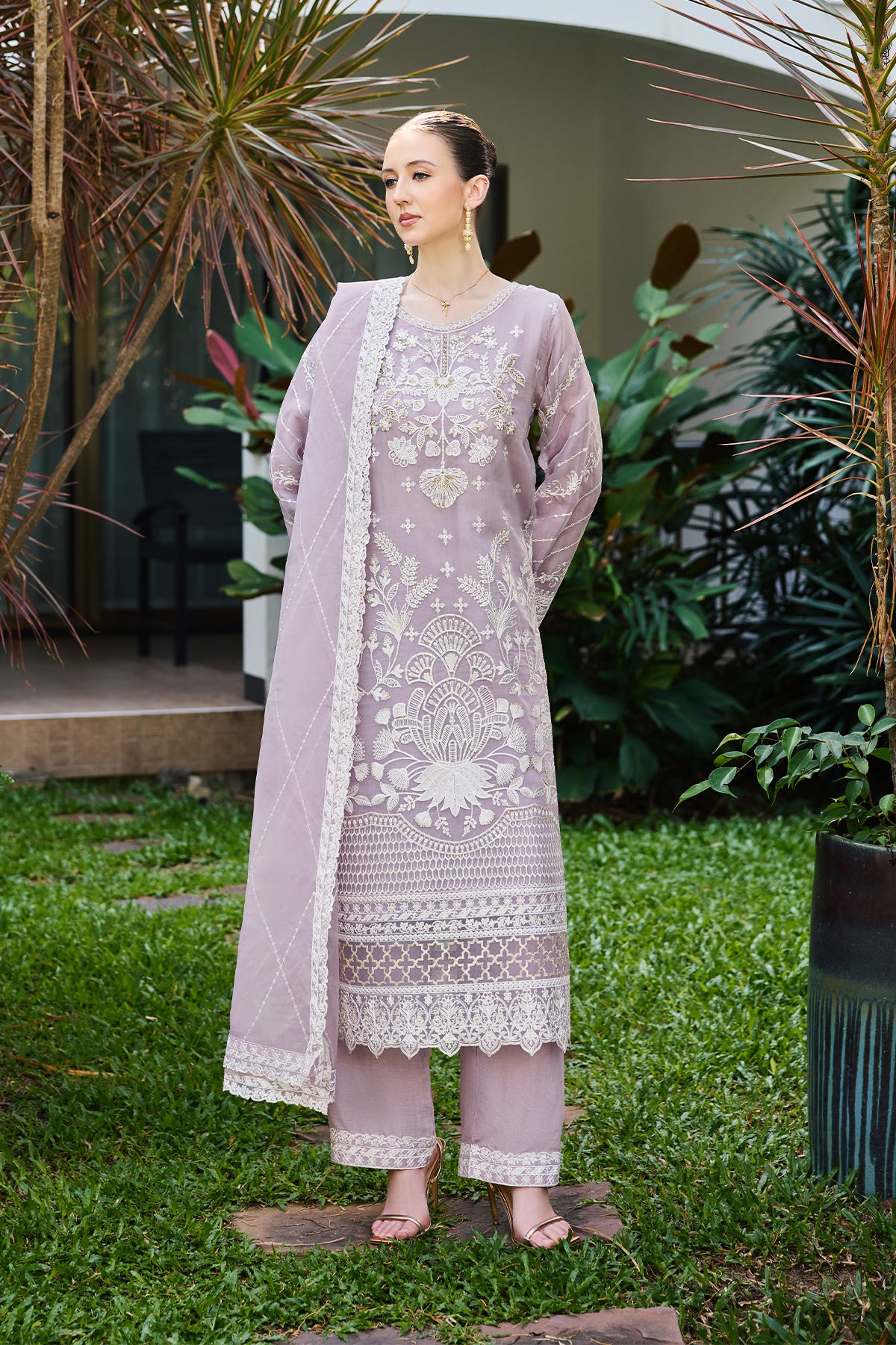 Lavender Radiance 3-Piece Suit