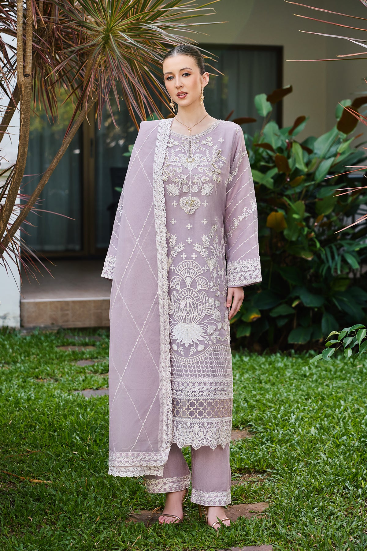 Lavender Radiance 3-Piece Suit