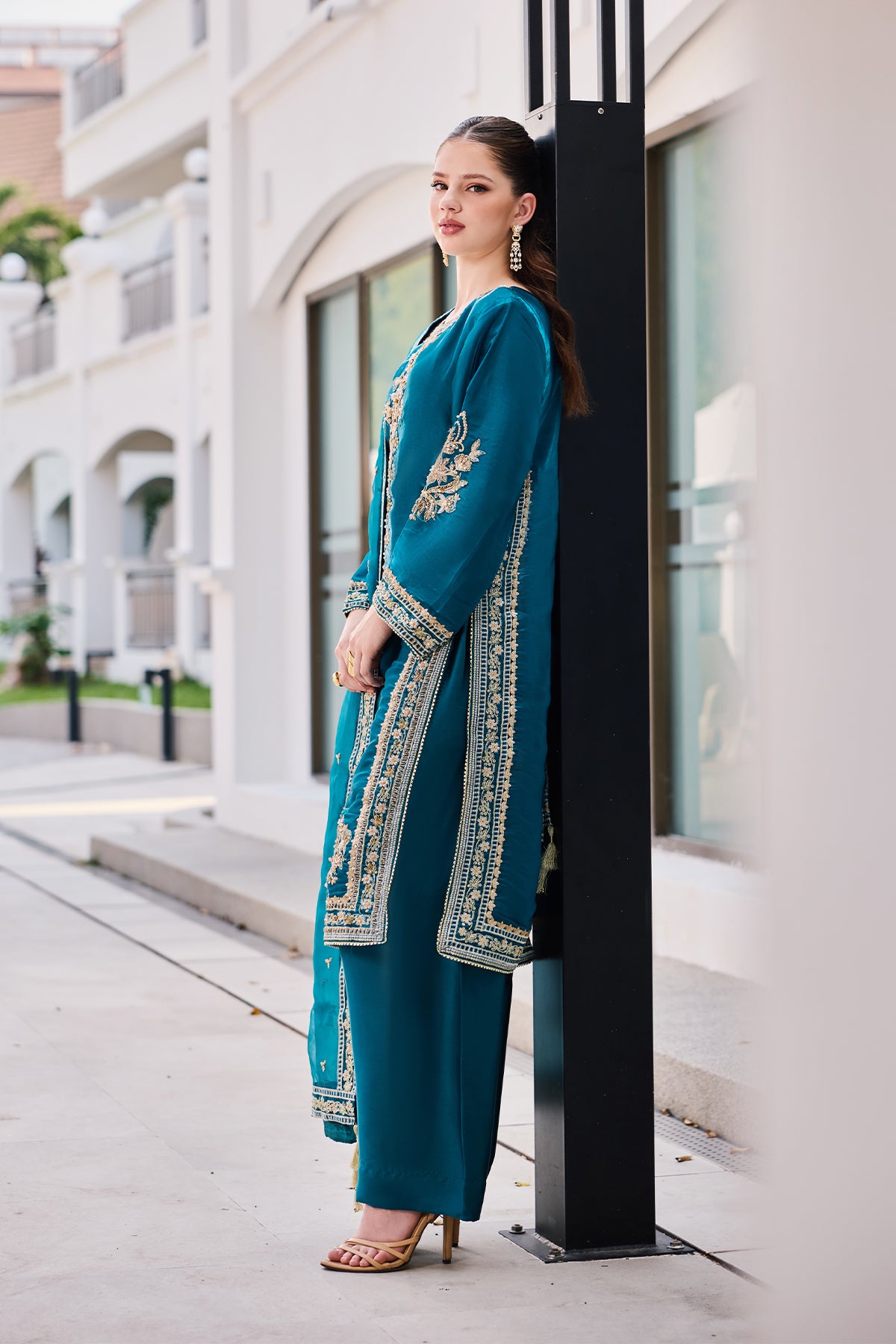 Sapphire Serenity 3-Piece Suit