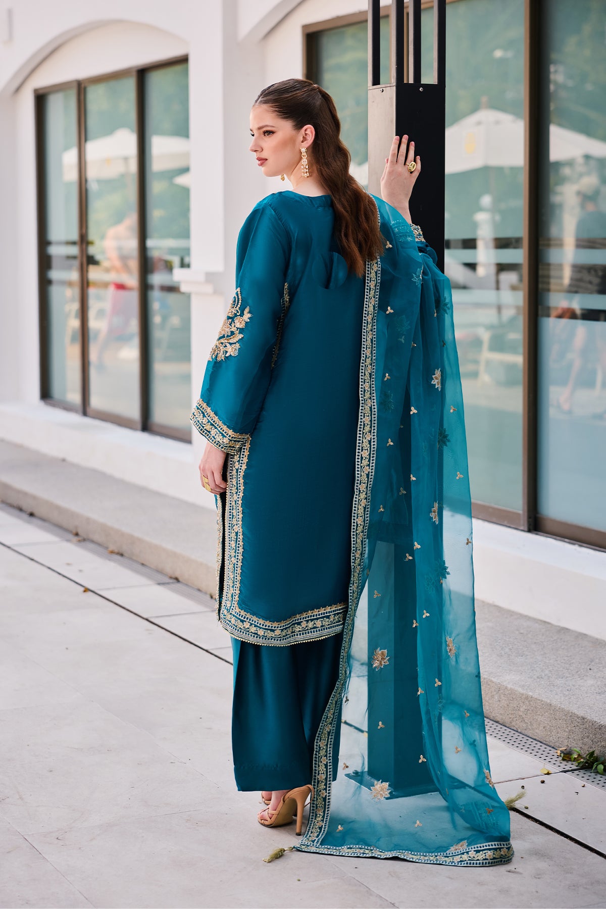 Sapphire Serenity 3-Piece Suit