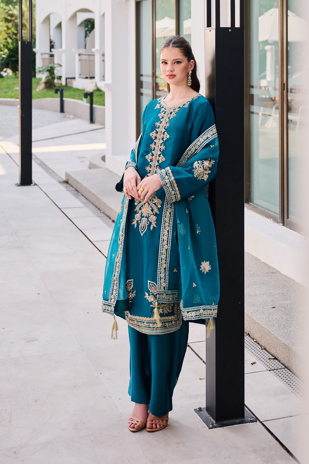 Sapphire Serenity 3-Piece Suit