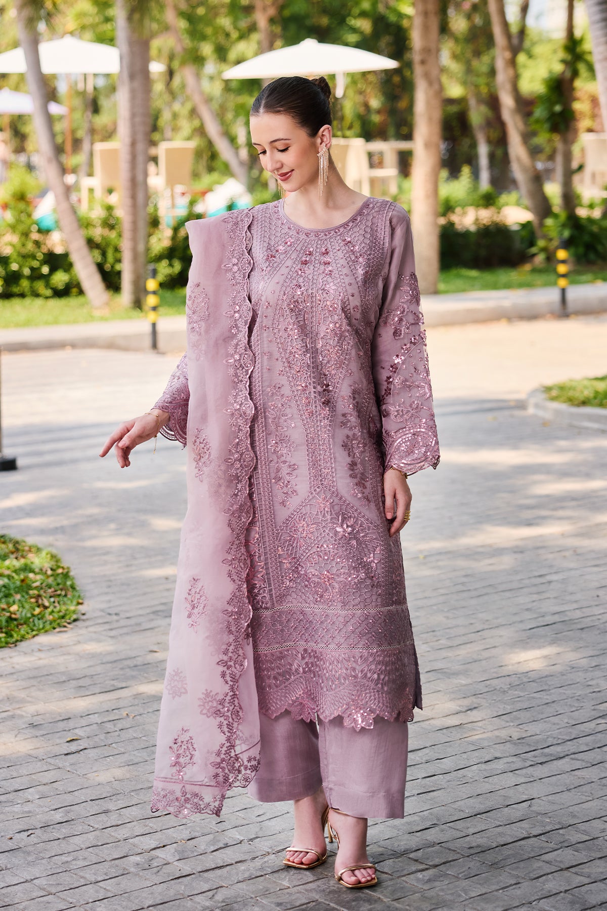 Mauve Majesty 3-Piece Suit