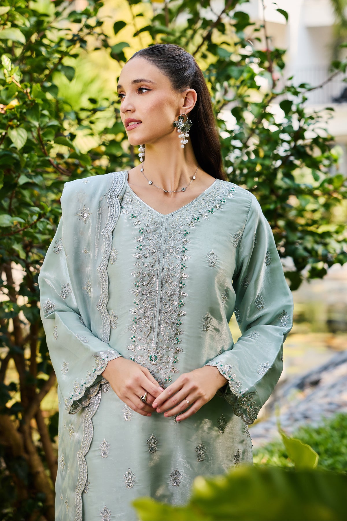 Reflective Oasis 3-Piece Suit